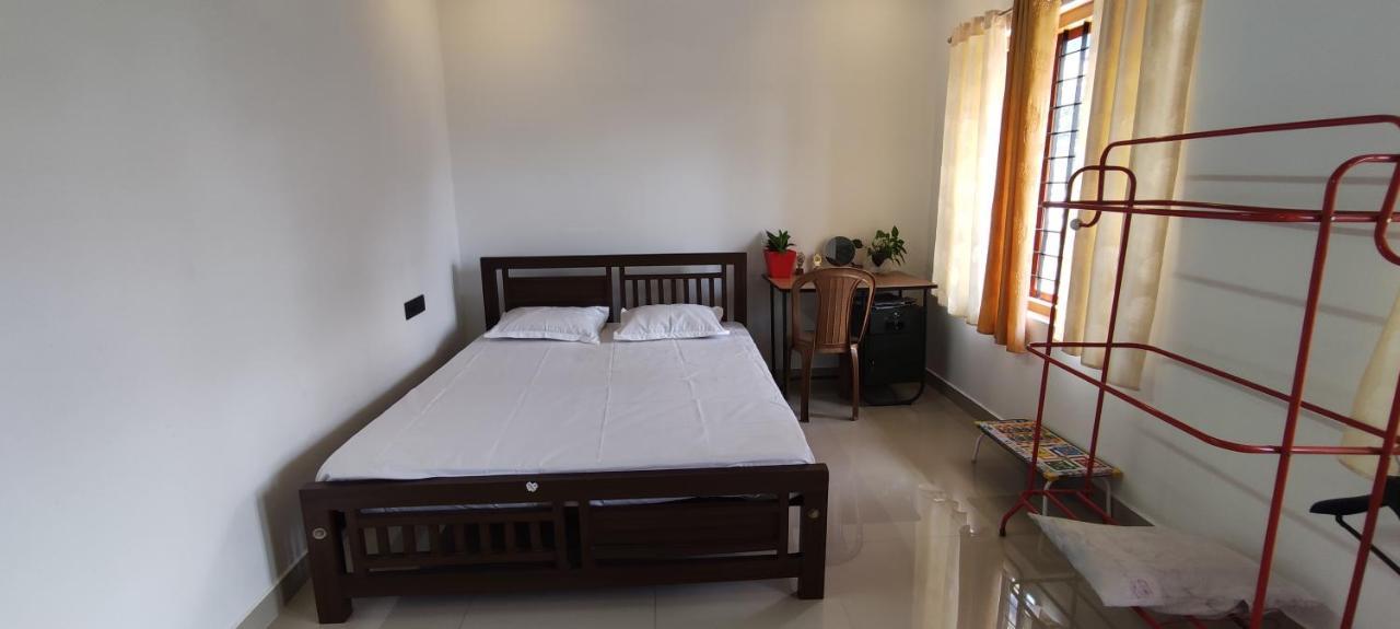 Soly'S Villa Homestay Munnar Buitenkant foto