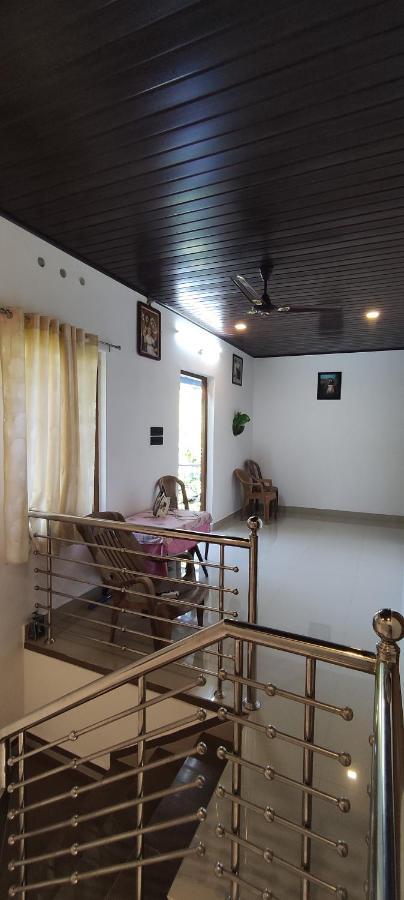Soly'S Villa Homestay Munnar Buitenkant foto
