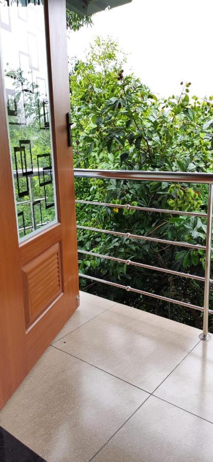 Soly'S Villa Homestay Munnar Buitenkant foto
